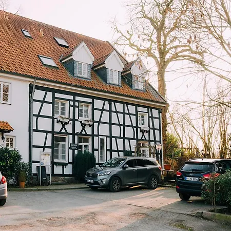 Zum Schultenhof 2* Bochum