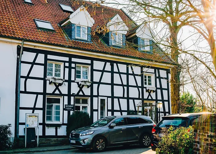 Zum Schultenhof Otel 2*